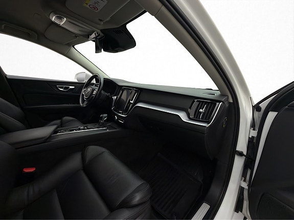 Volvo V60 27 of 30