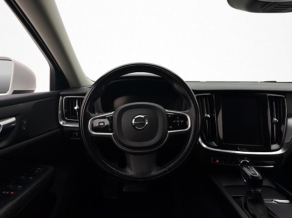 Volvo V60 11 of 30