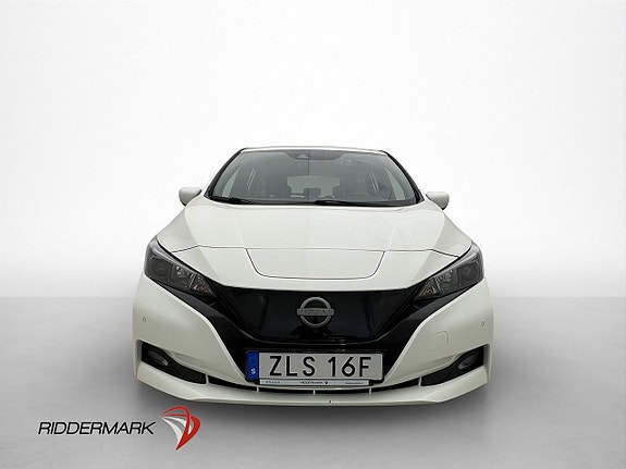 Nissan Leaf 3 of 5