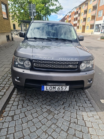 Land Rover Range Rover Sport 3 of 5