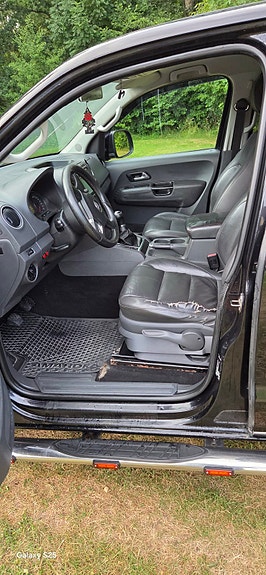 Volkswagen Amarok 7 of 8