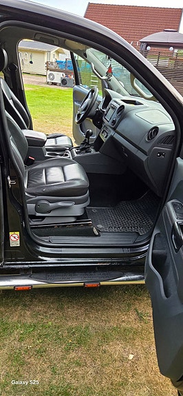 Volkswagen Amarok 8 of 8