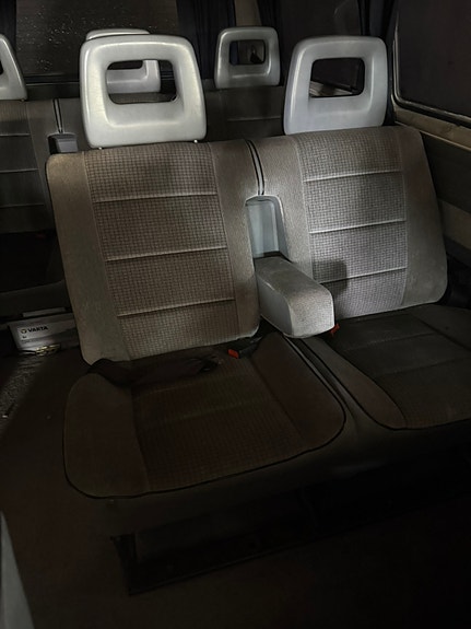 Volkswagen Caravelle 5 of 5