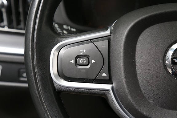 Volvo XC60 14 of 29