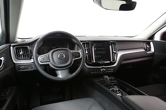 Volvo XC60 12 of 29
