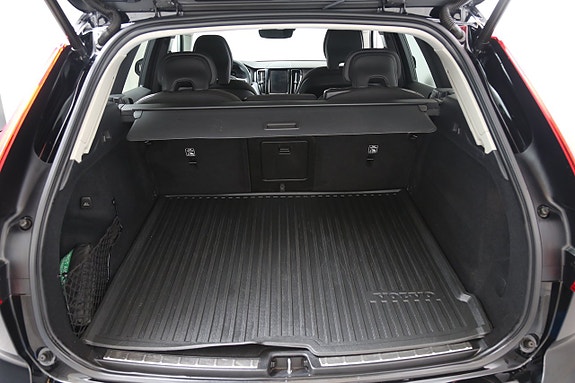 Volvo XC60 27 of 29