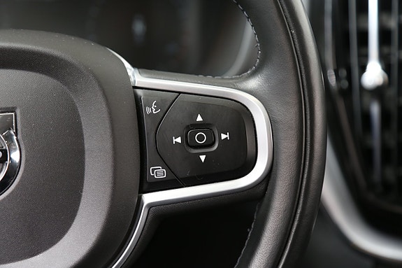 Volvo XC60 15 of 29