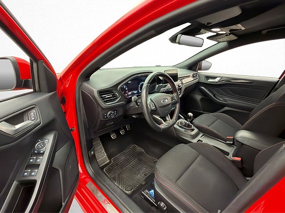 Ford Focus 13 of 28