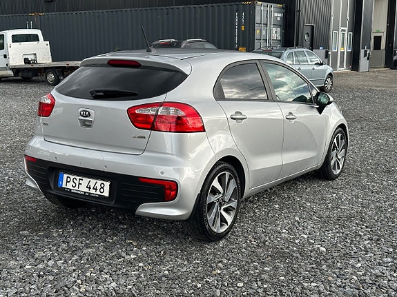 Kia Rio 3 of 5