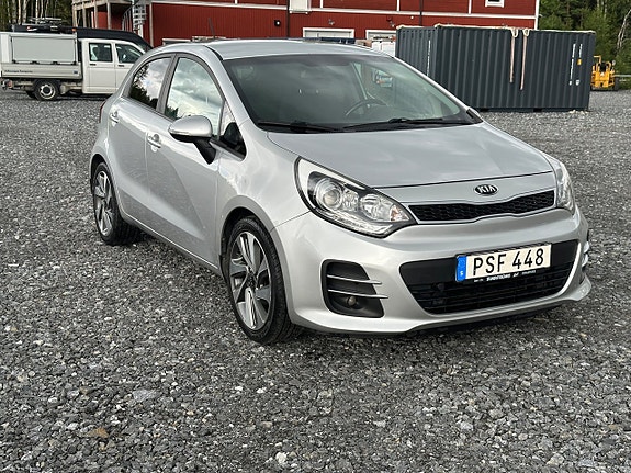 Kia Rio 2 of 5