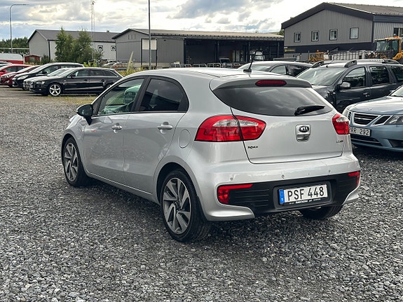 Kia Rio 4 of 5