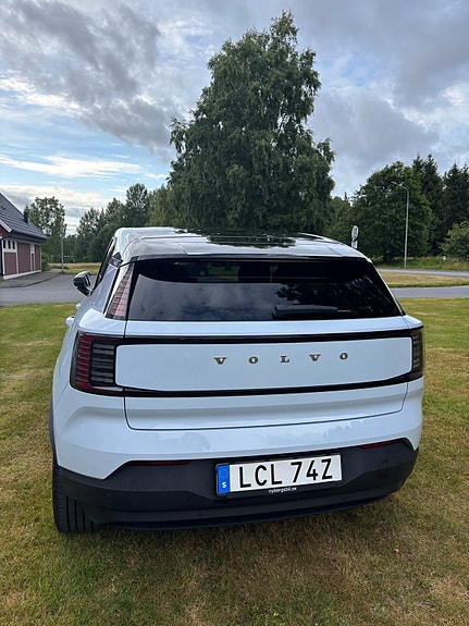 Volvo EX30 4 of 7