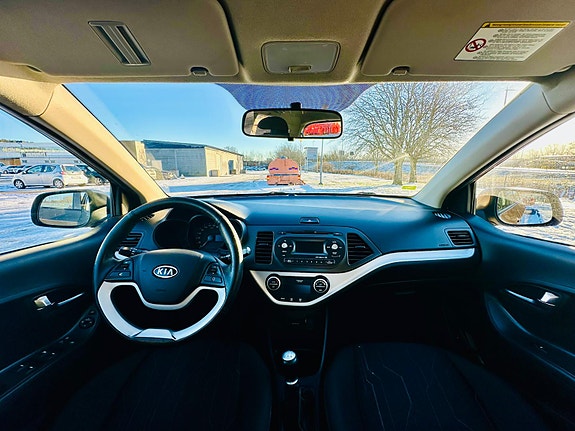 Kia Picanto 2 of 4