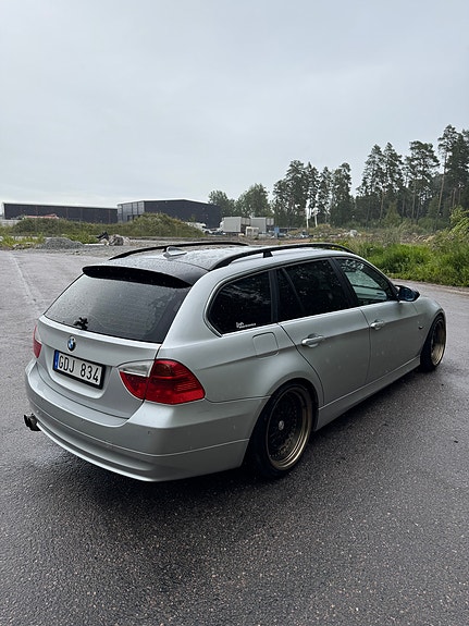 BMW 325i 5 of 5