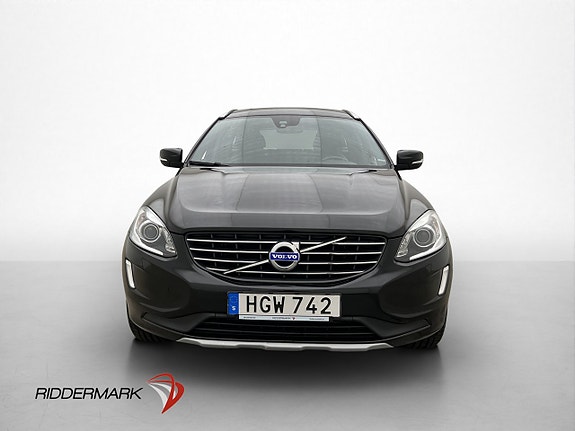 Volvo XC60 2 of 5