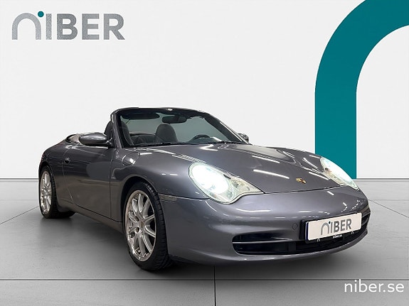 Porsche 911 Carrera 4 3 of 5