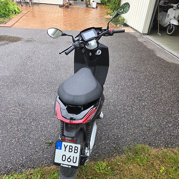 Piaggio 1 5 of 7