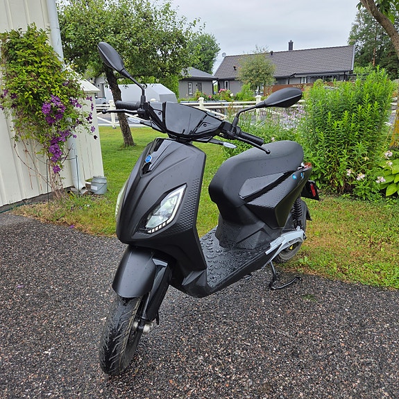 Piaggio 1 4 of 7