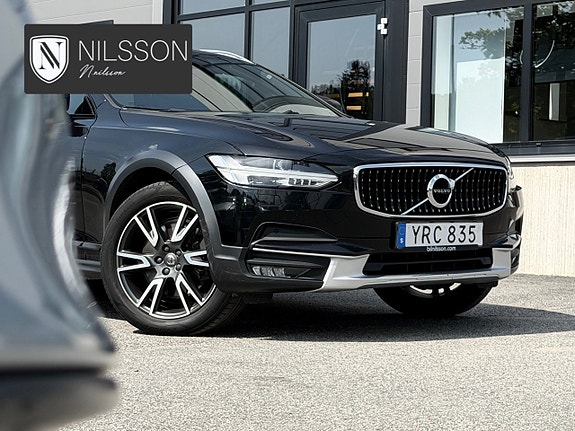 Volvo V90 Cross Country 3 of 5