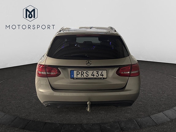 Mercedes-Benz C200 d 4 of 5