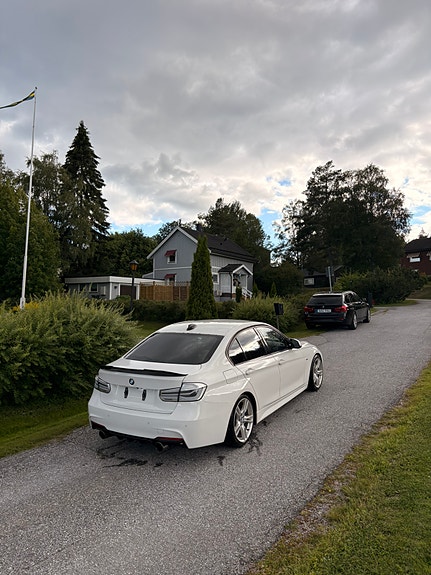 BMW 328i 2 of 2