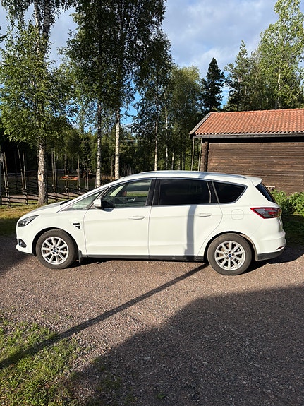 Ford S-MAX 5 of 5