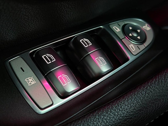 Mercedes-Benz E200 d 28 of 30