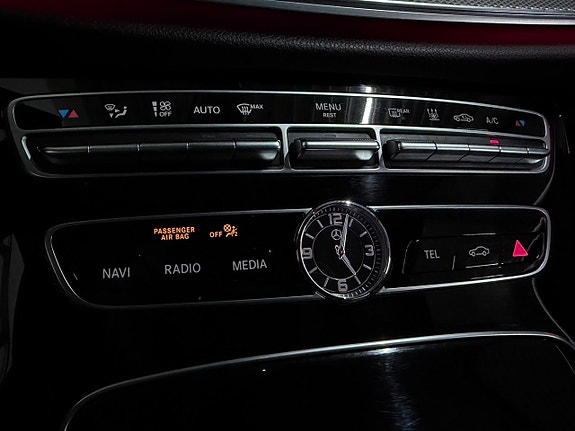 Mercedes-Benz E200 d 24 of 30