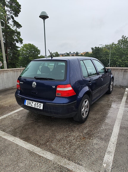 Volkswagen Golf IV 2 of 5