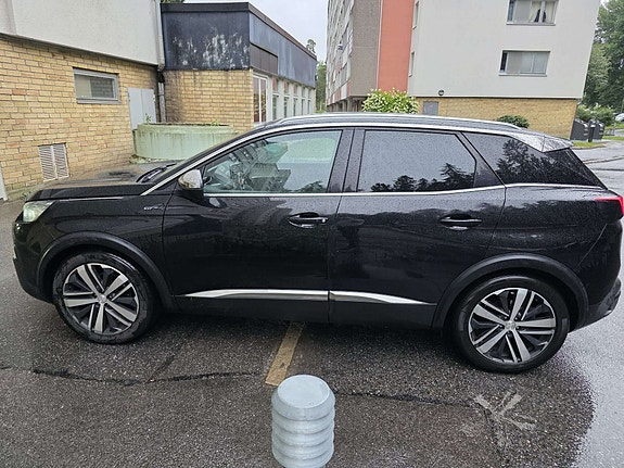 Peugeot 3008 3 of 5