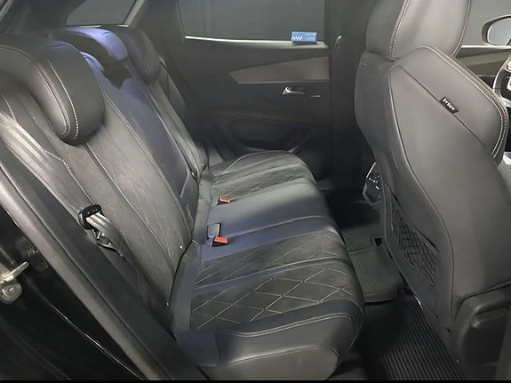 Peugeot 3008 16 of 19