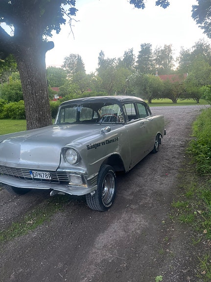 Chevrolet Bel Air 2 of 5