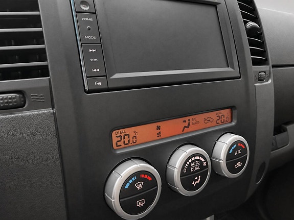 Nissan Navara 12 of 13