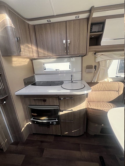 Kabe ROYAL 560 GLE KS 6 of 12