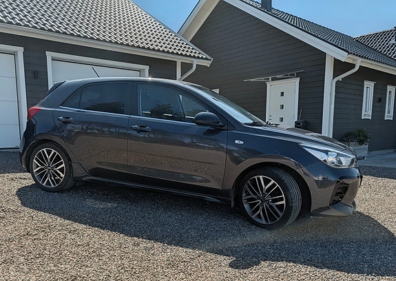 Kia Rio 2 of 5