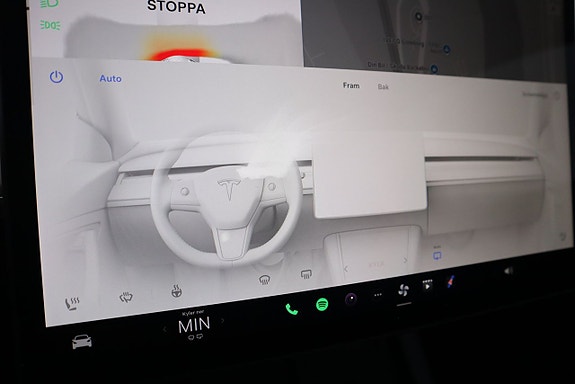 Tesla Model 3 19 of 21
