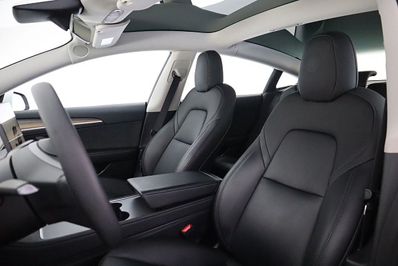 Tesla Model 3 12 of 21