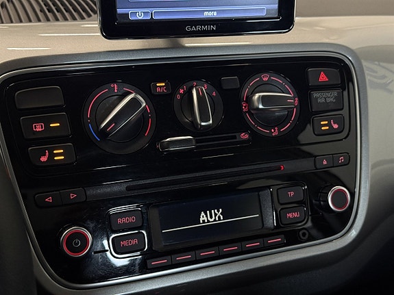 Volkswagen UP! 16 of 21
