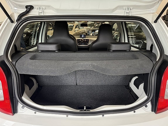 Volkswagen UP! 9 of 21