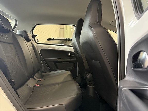 Volkswagen UP! 8 of 21
