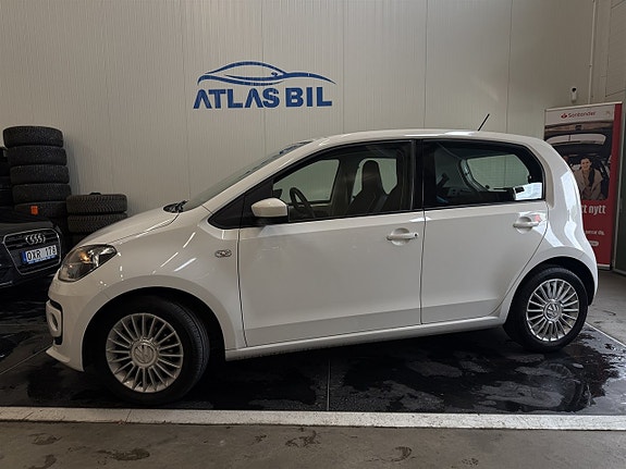 Volkswagen UP! 2 of 5