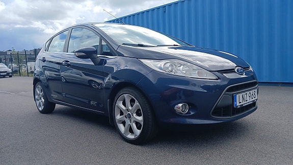 Ford Fiesta 4 of 5