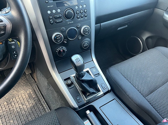 Suzuki Grand Vitara 5 of 5