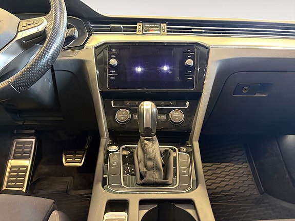 Volkswagen Passat Alltrack 11 of 21