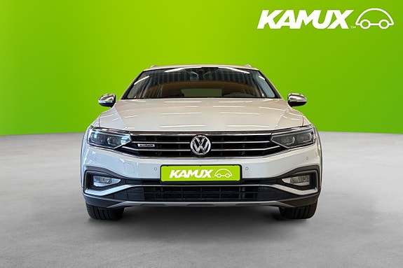 Volkswagen Passat Alltrack 6 of 21