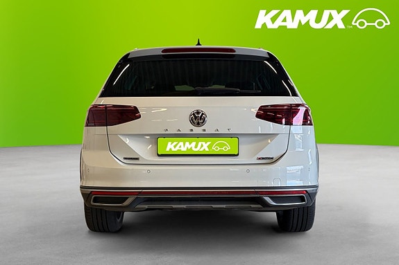 Volkswagen Passat Alltrack 5 of 21