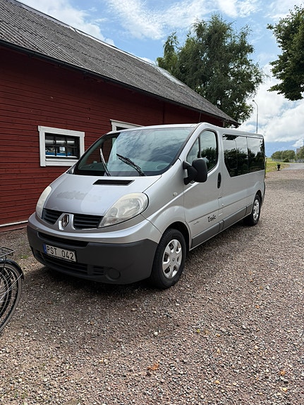 Renault Trafic 2 of 8