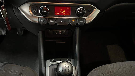 Kia Rio 19 of 19