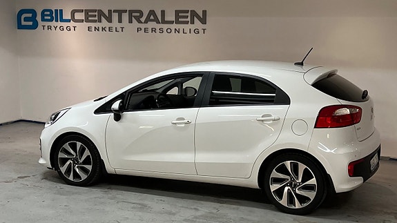 Kia Rio 6 of 19