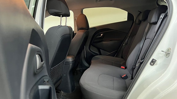 Kia Rio 10 of 19